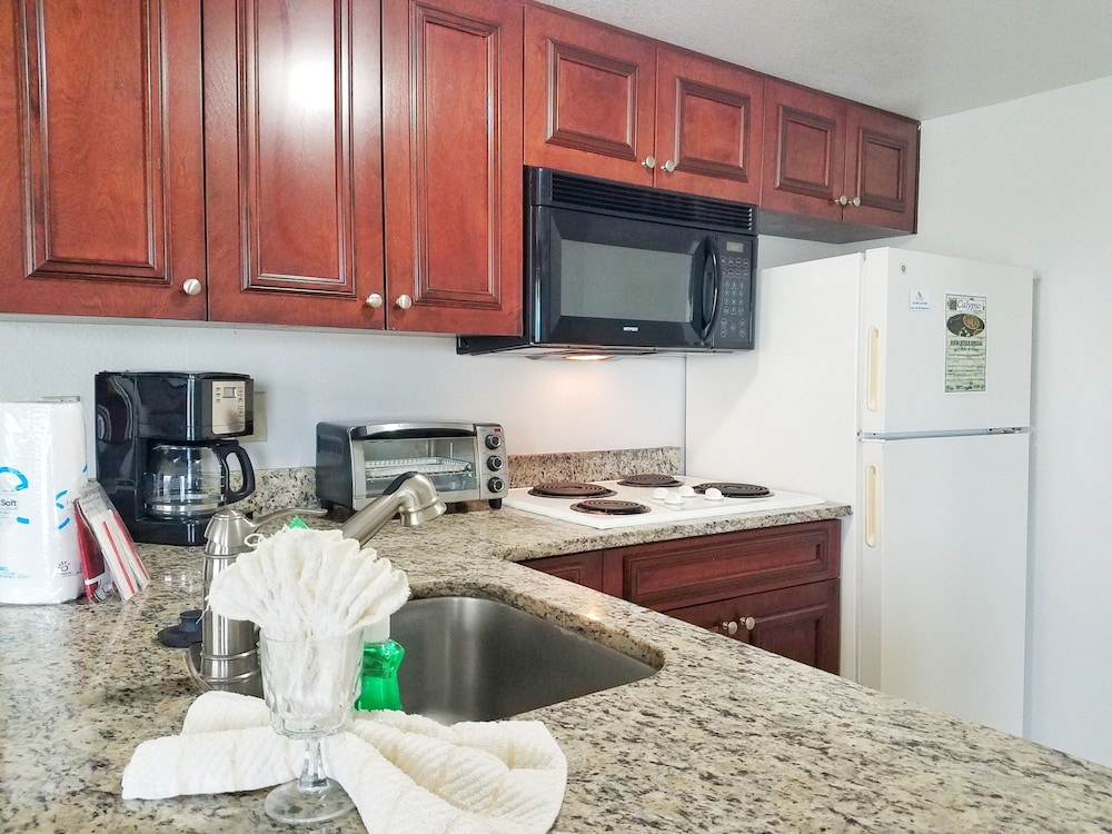 Parc Corniche Condominium Suites 46/62