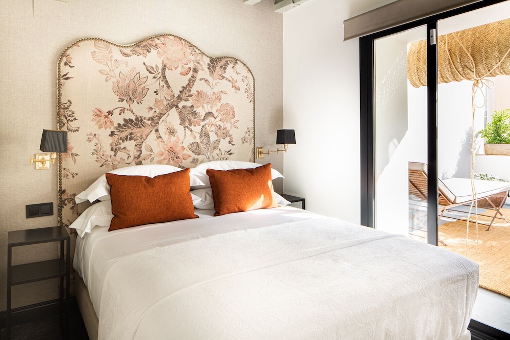 COMFORT, KING BED, TERRACE