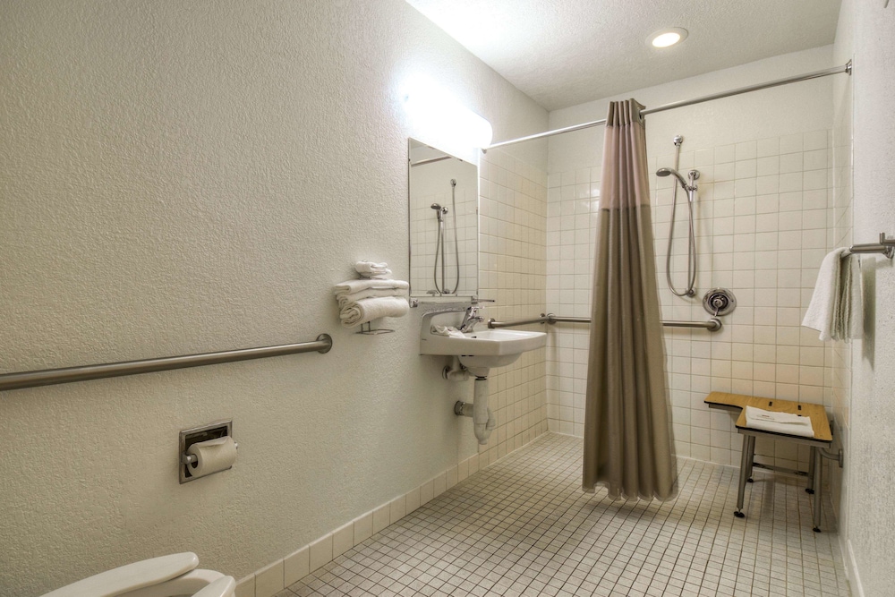 Motel6 San Dimas, CA - Los Angeles 45/46