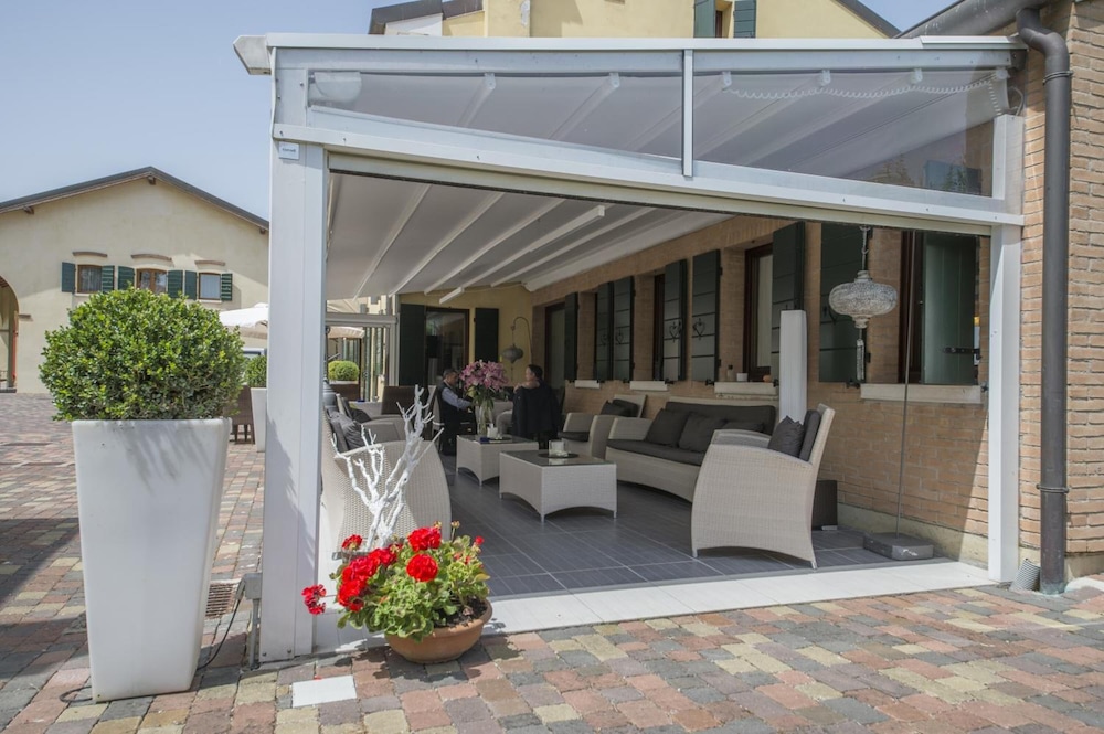 Venice Resort 46/72