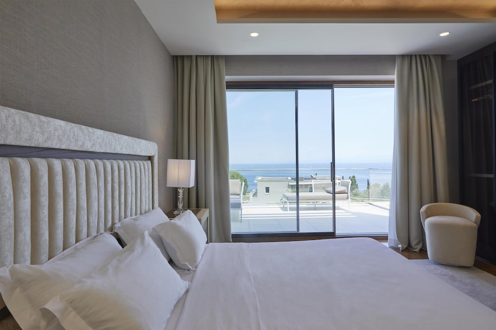 Pool, 5 Bedrooms, Villa, 3 King Beds, Sea View