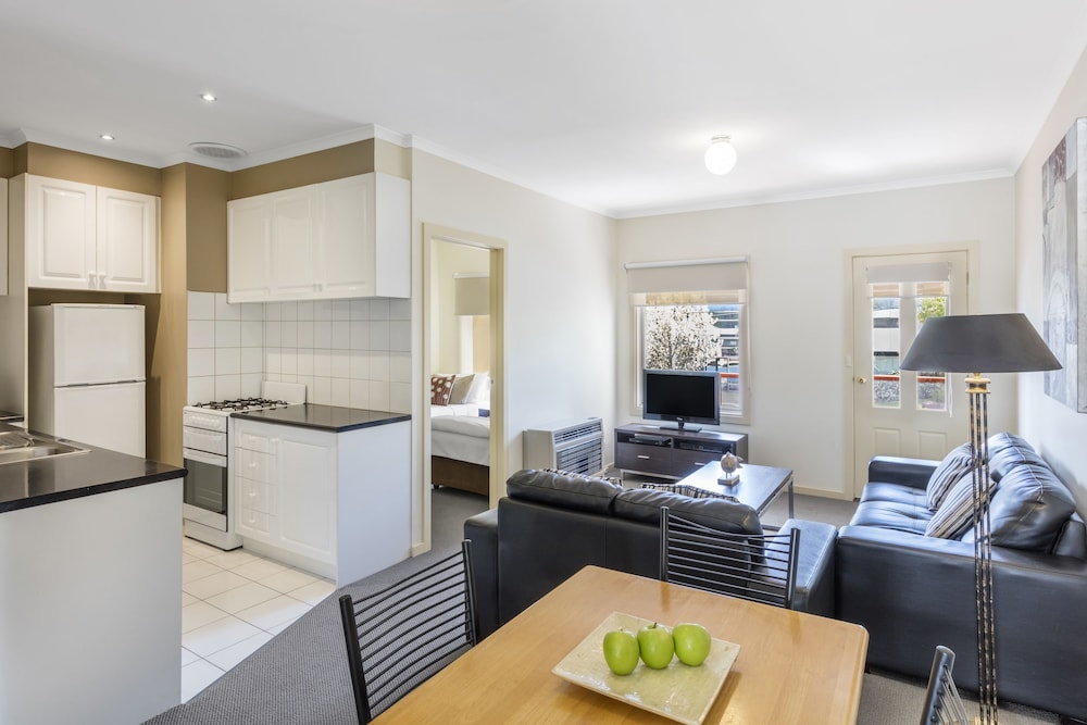 Hawthorn Gardens Serviced Apartments 24/36