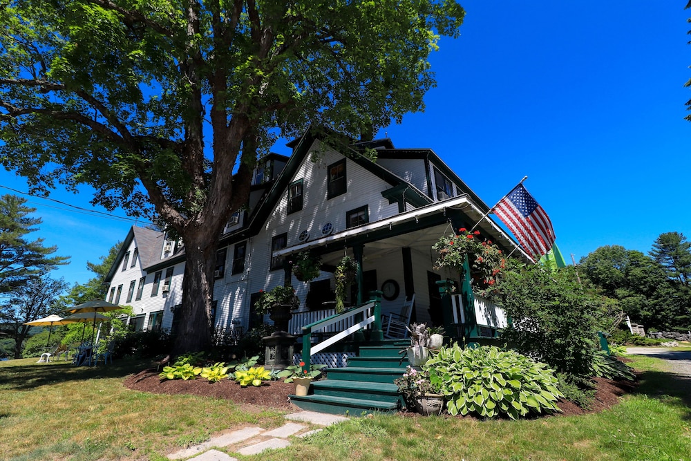 Follansbee Inn 68/72