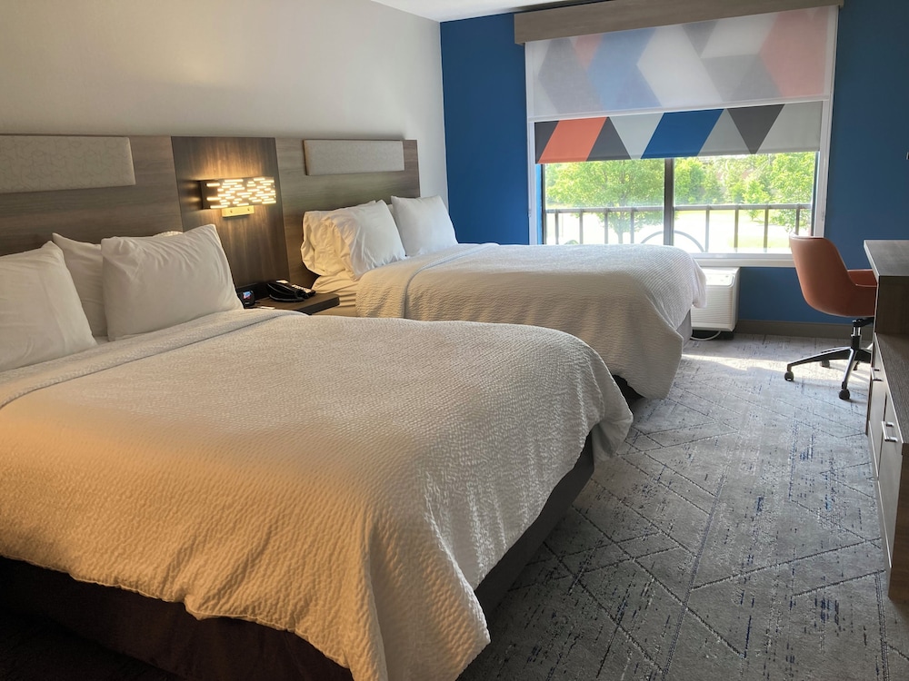 Holiday Inn Express Hotel & Suites Winchester 18/50