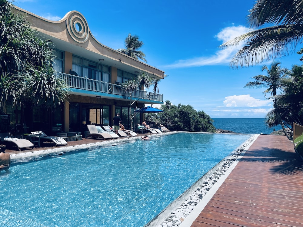 Thaproban Pavilion Resort &amp; Spa 2/79