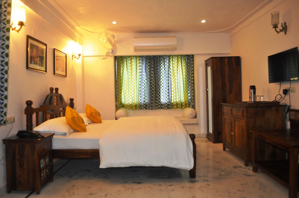 KOTRA HAVELI 17/50