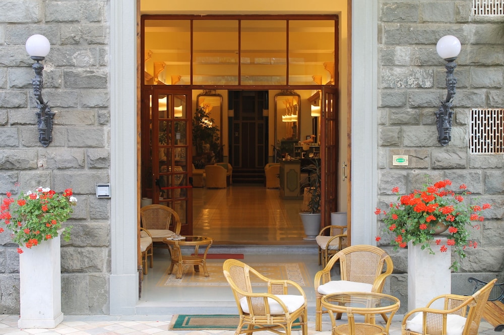 Croce Di Savoia Hotel 7/35