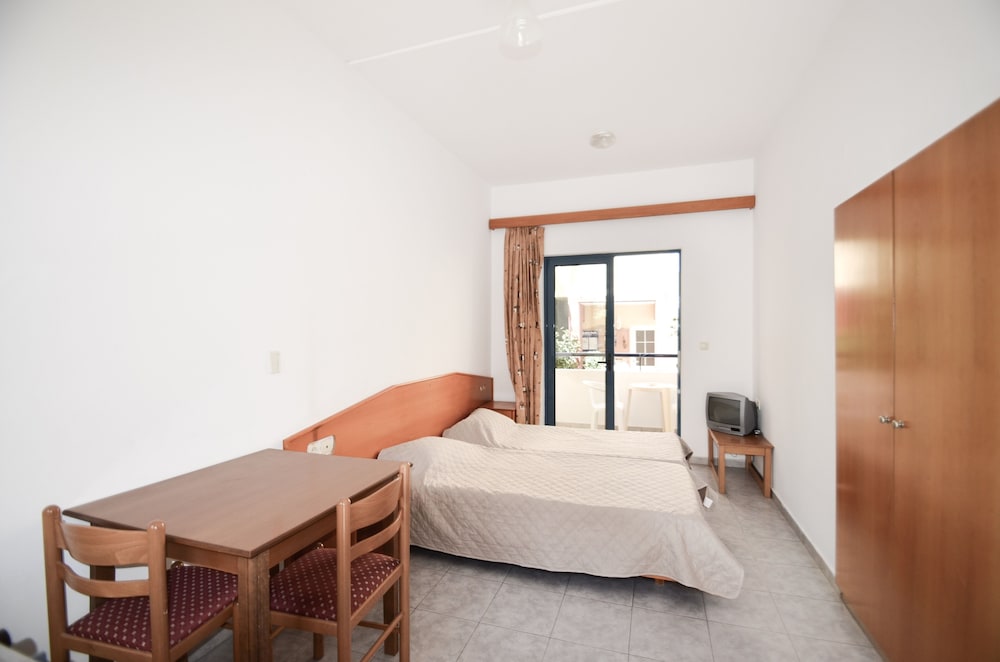 Stegna Star Apartments 11/25