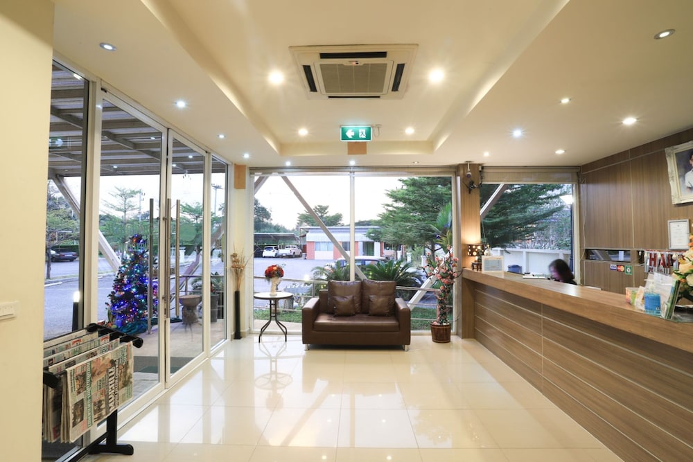 Tharakiree Place Hotel 8/45