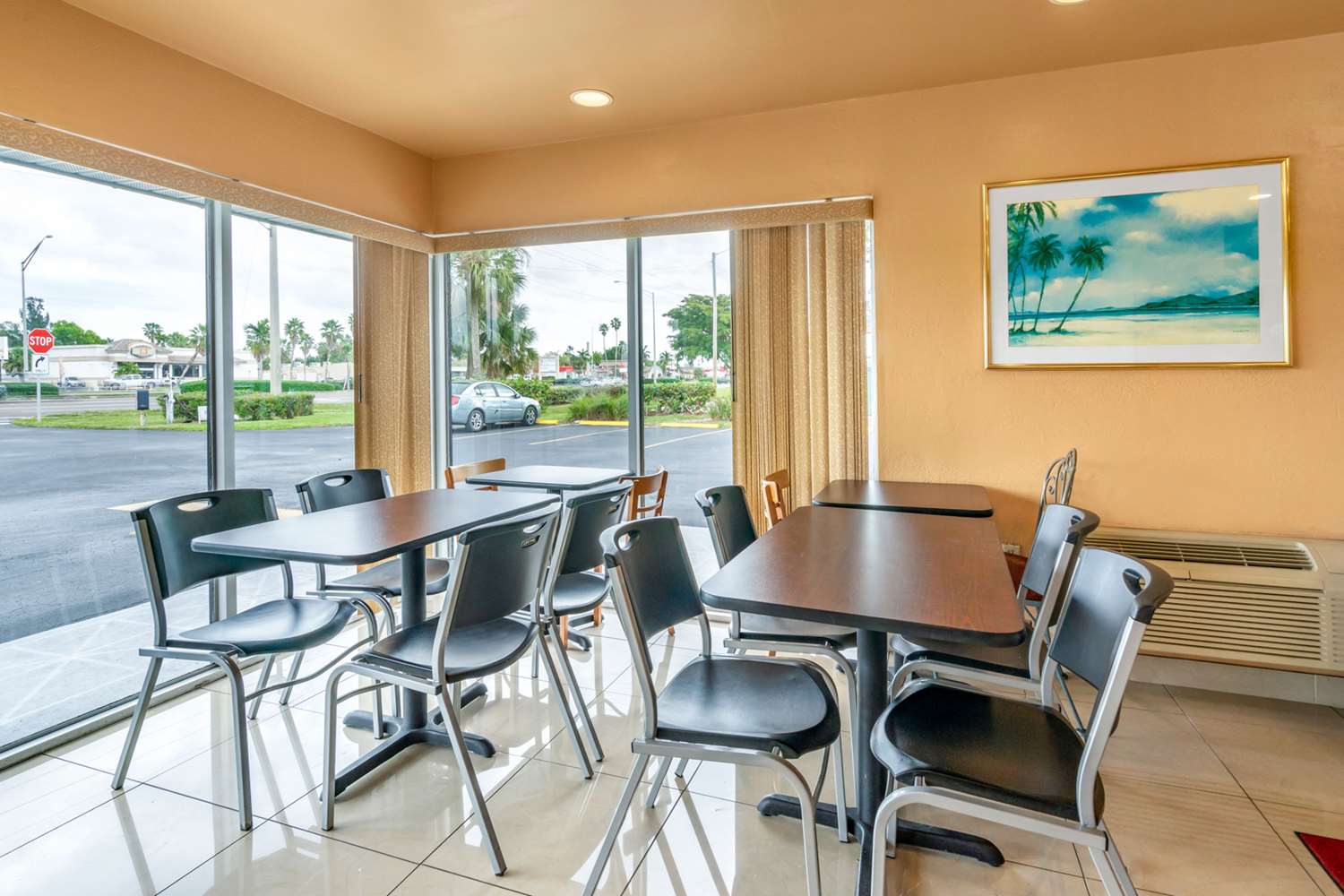 Econo Lodge Fort Myers Cape Coral 16/16