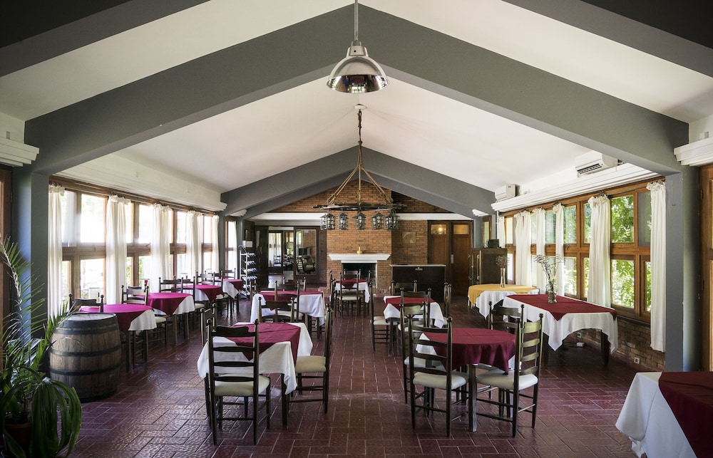 Hosteria del Pescador 37/50