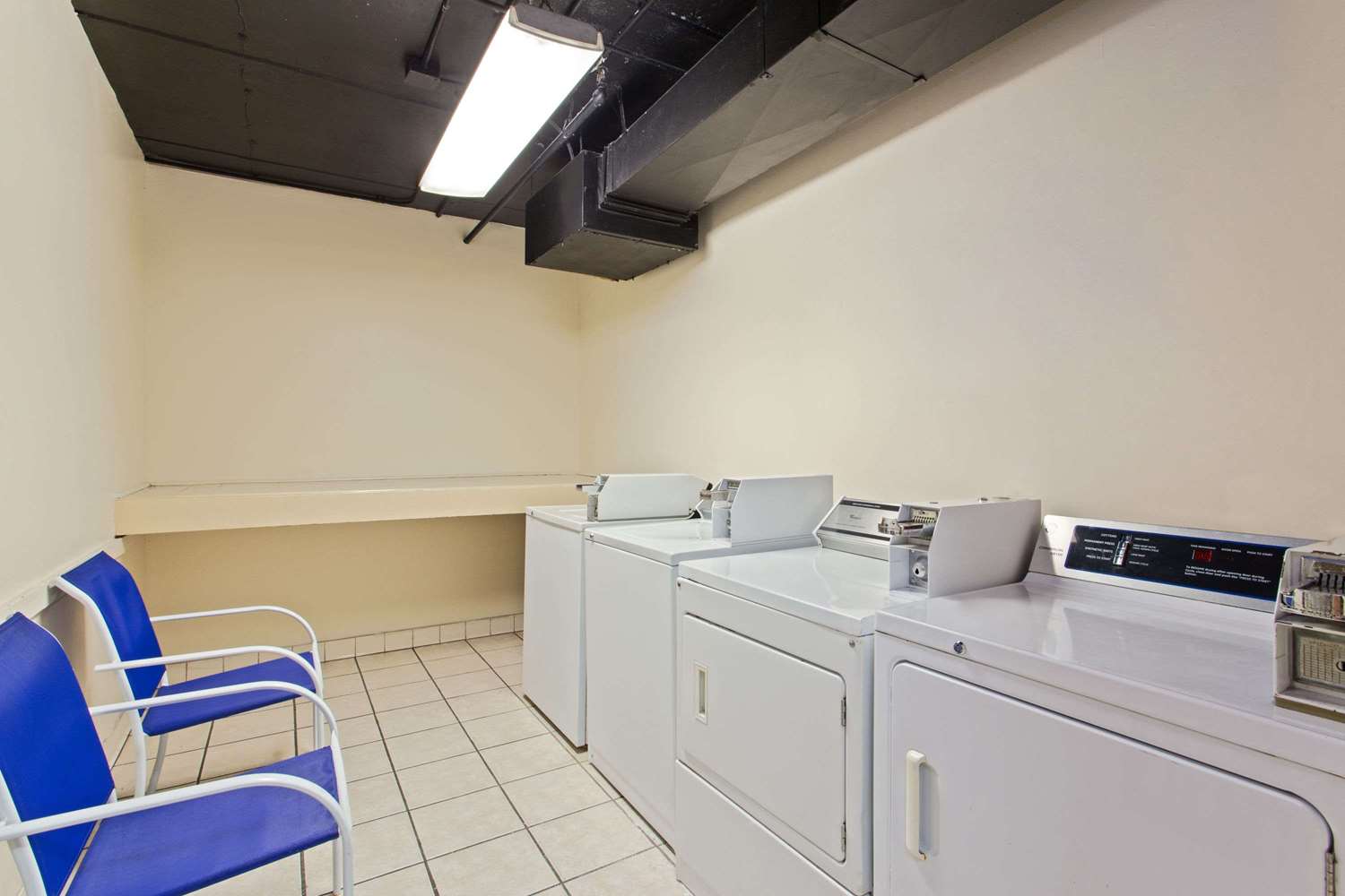 OASIS BAY SUITES, Tampa, Busch Gardens, USF 7/13