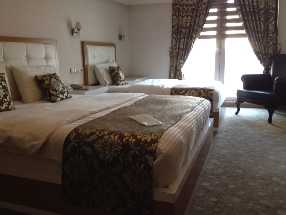 Cebeciler Hotel 22/42