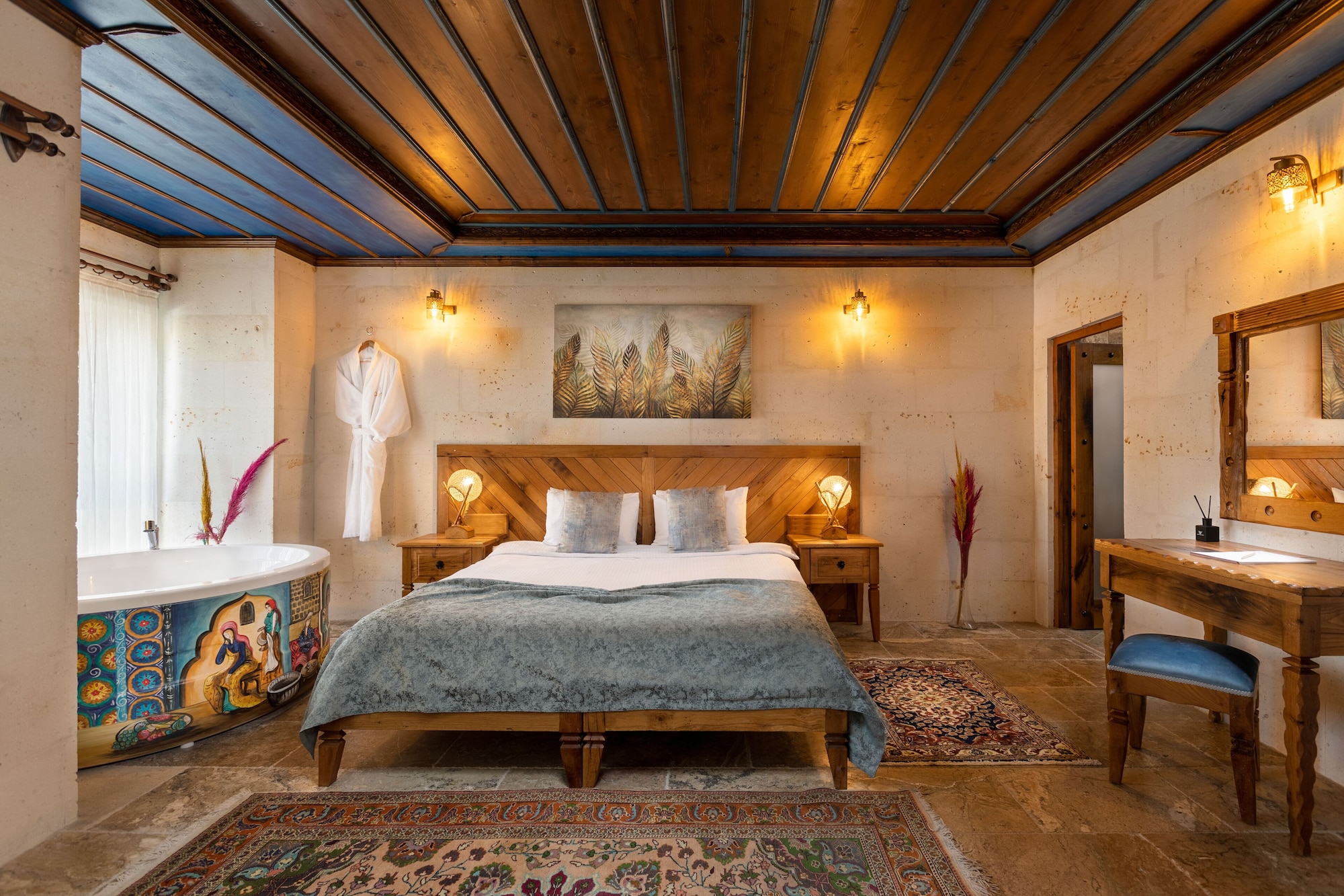 Stone, Deluxe, Suite, Queen Bed، Acer Cave Hotel 5/10