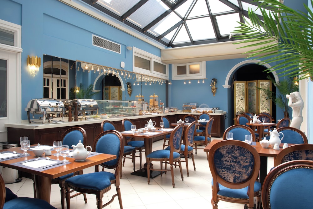 Grande Bretagne Hotel 39/53