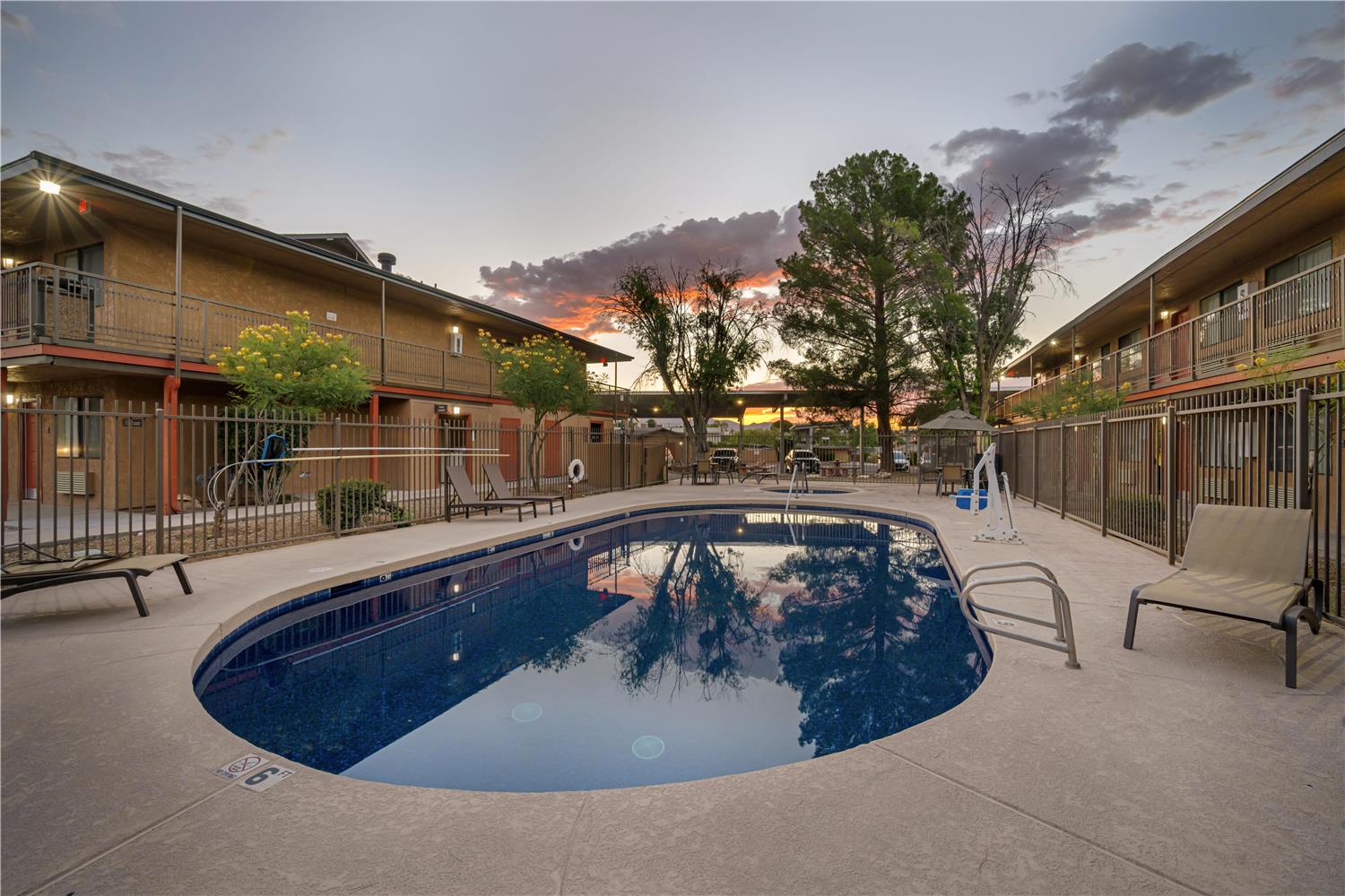 Best Western Cottonwood Inn 18/18