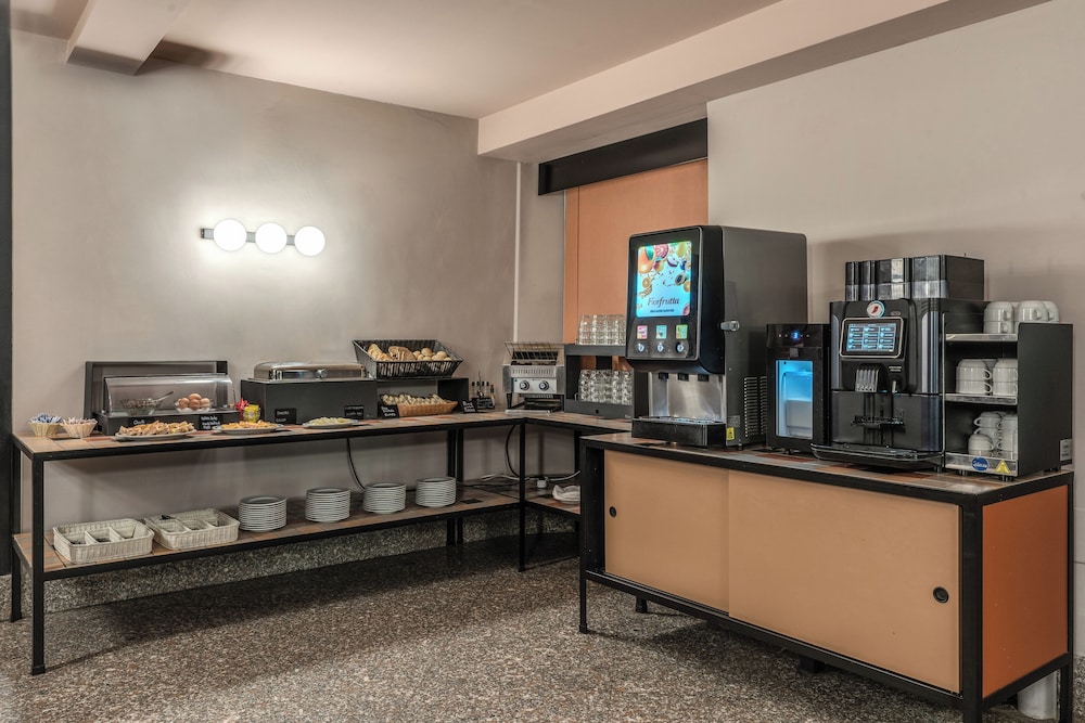 Madison Hotel Rome 36/48