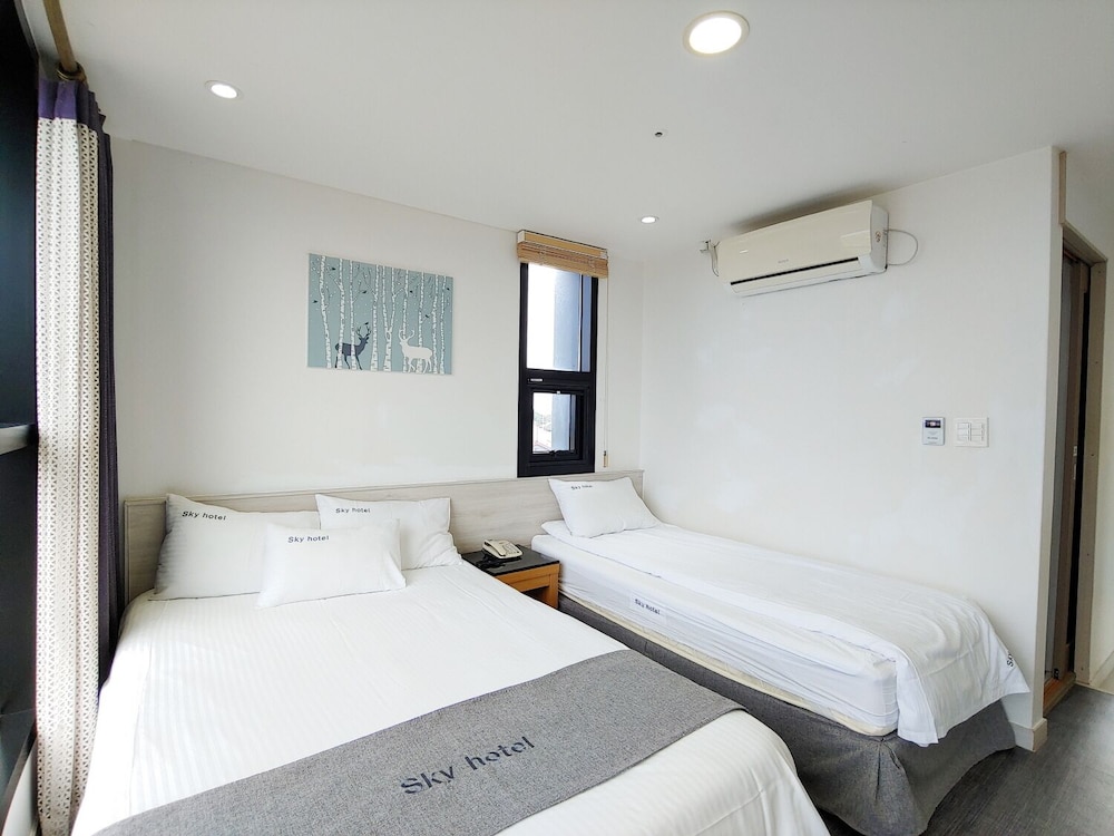 Sky Hotel 19/52