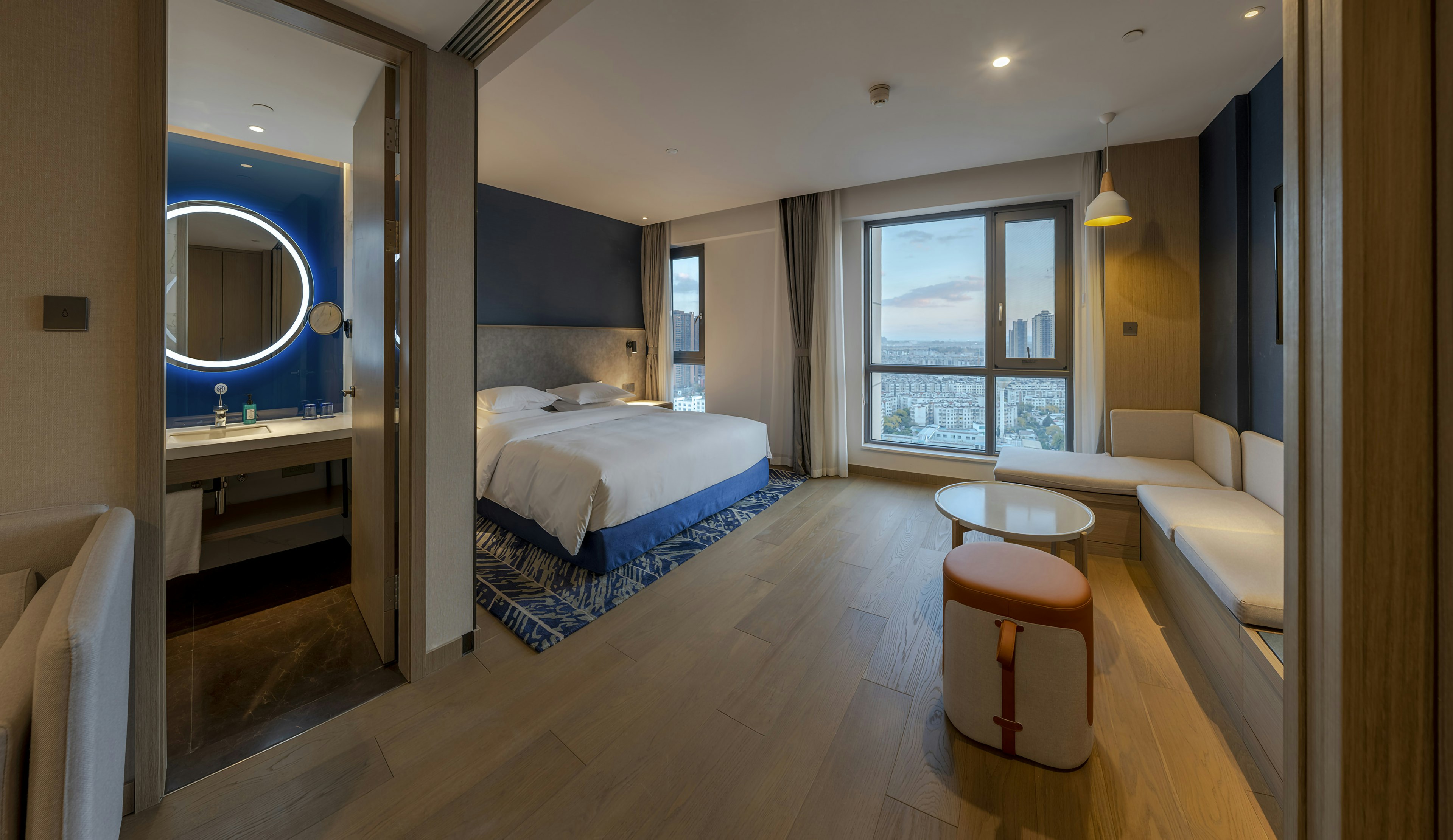 Holiday Inn Express Kunming West 13/49