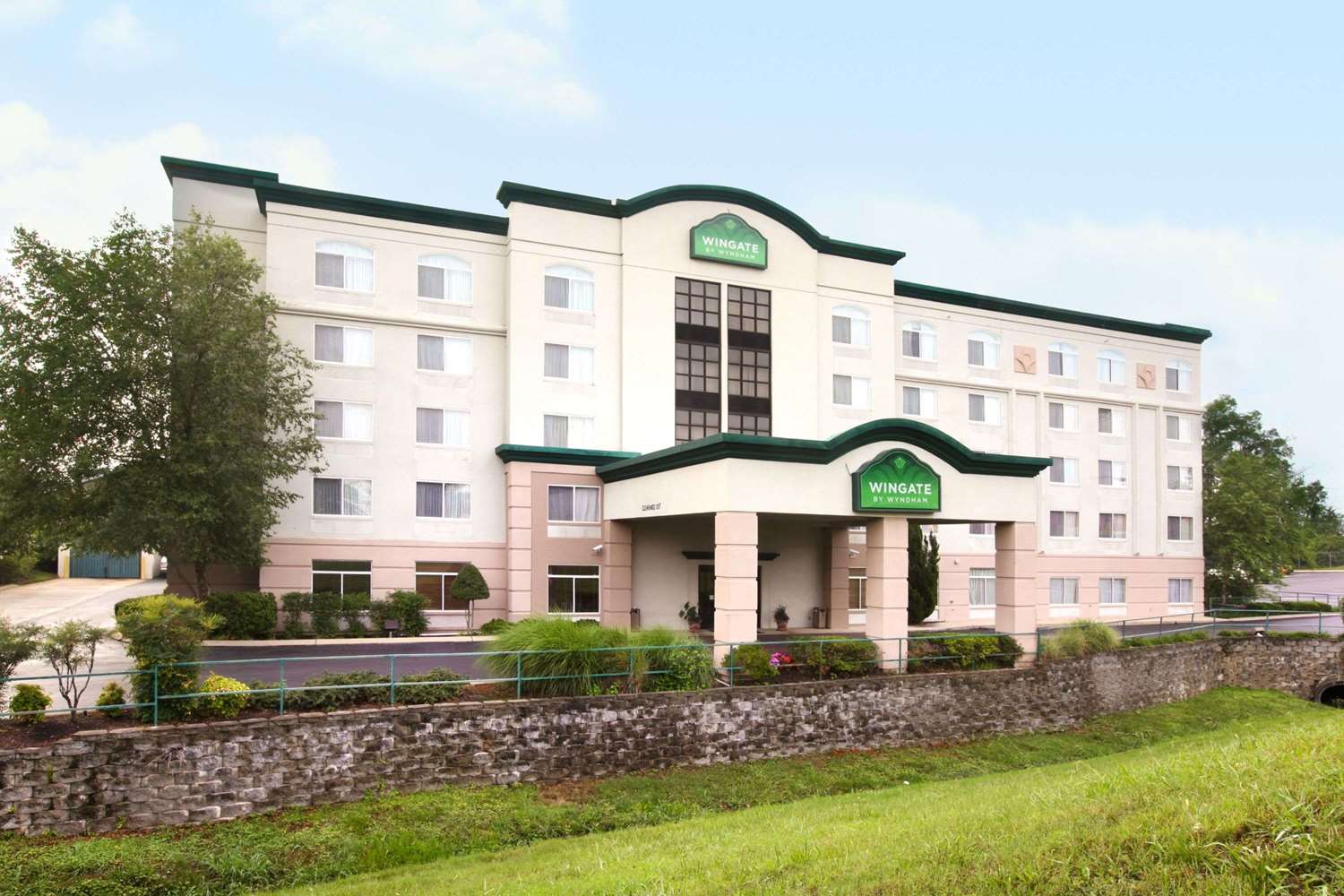 Wingate by Wyndham Chattanooga 2/32