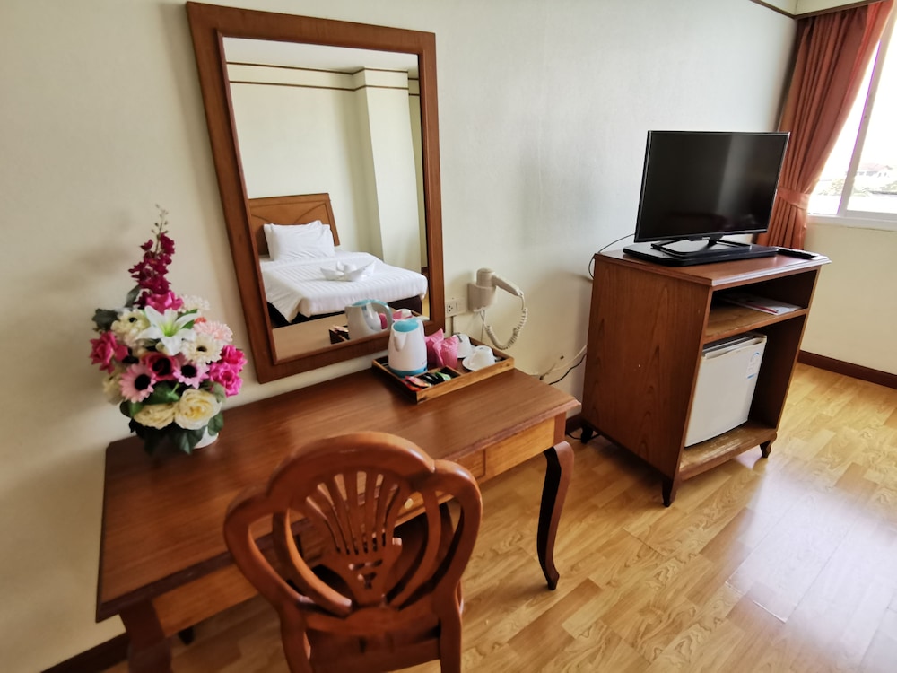 Morakot Hotel Chumphon 11/66