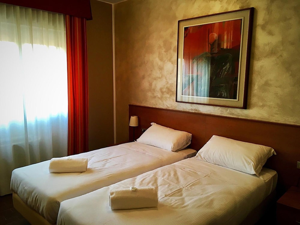 Hotel Forum 38/70