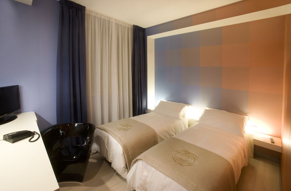 Eos Hotel 45/72