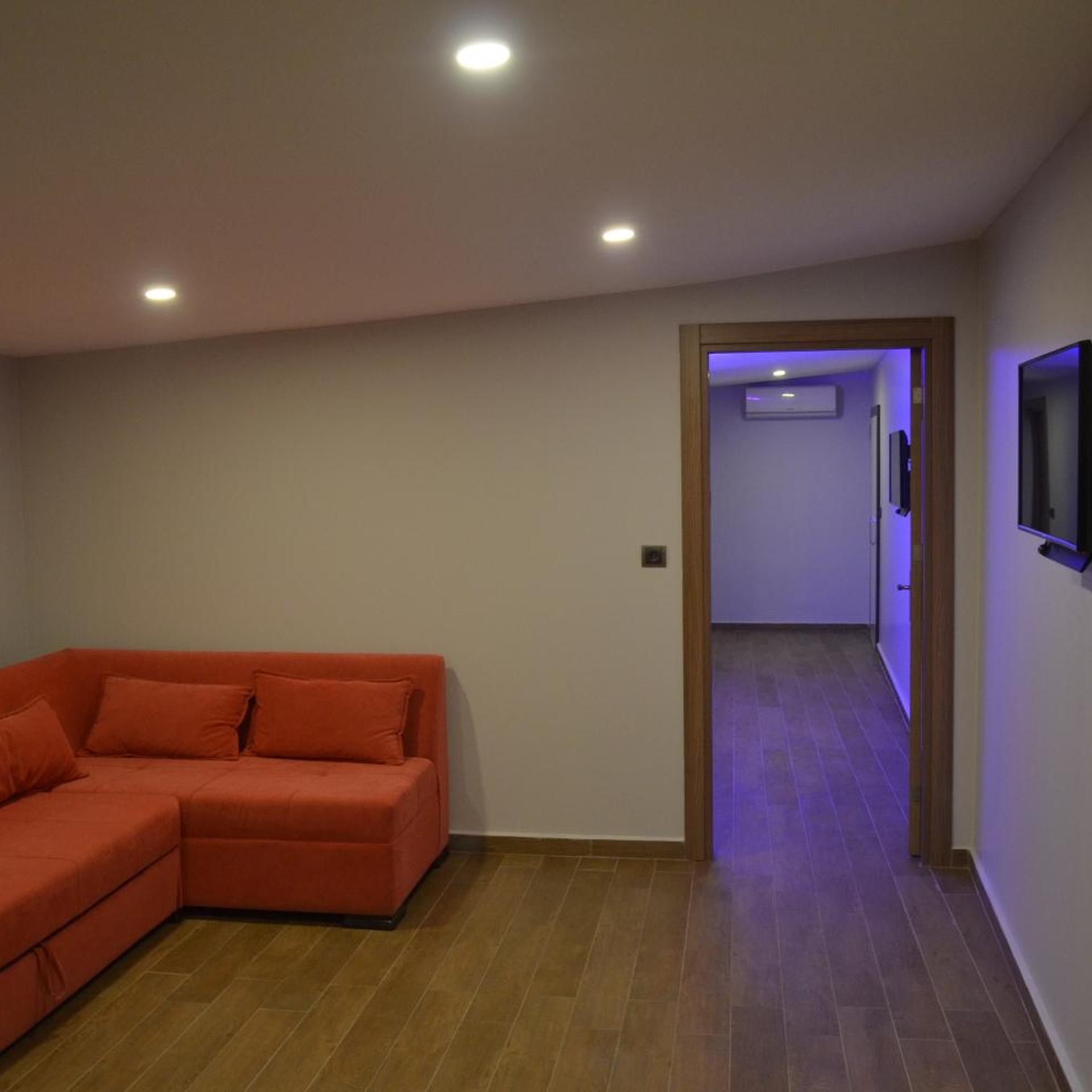 Senler Hotel 25/50