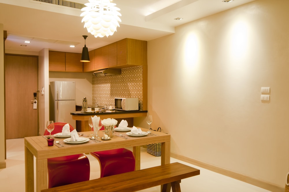 Ratana Apart Hotel At Kamala 50/50