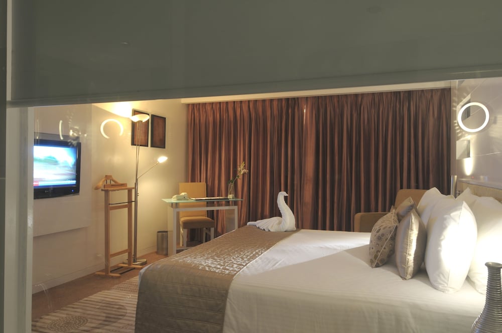 Welcomhotel by ITC Hotels, Ashram Road, Ahmedabad 24/71