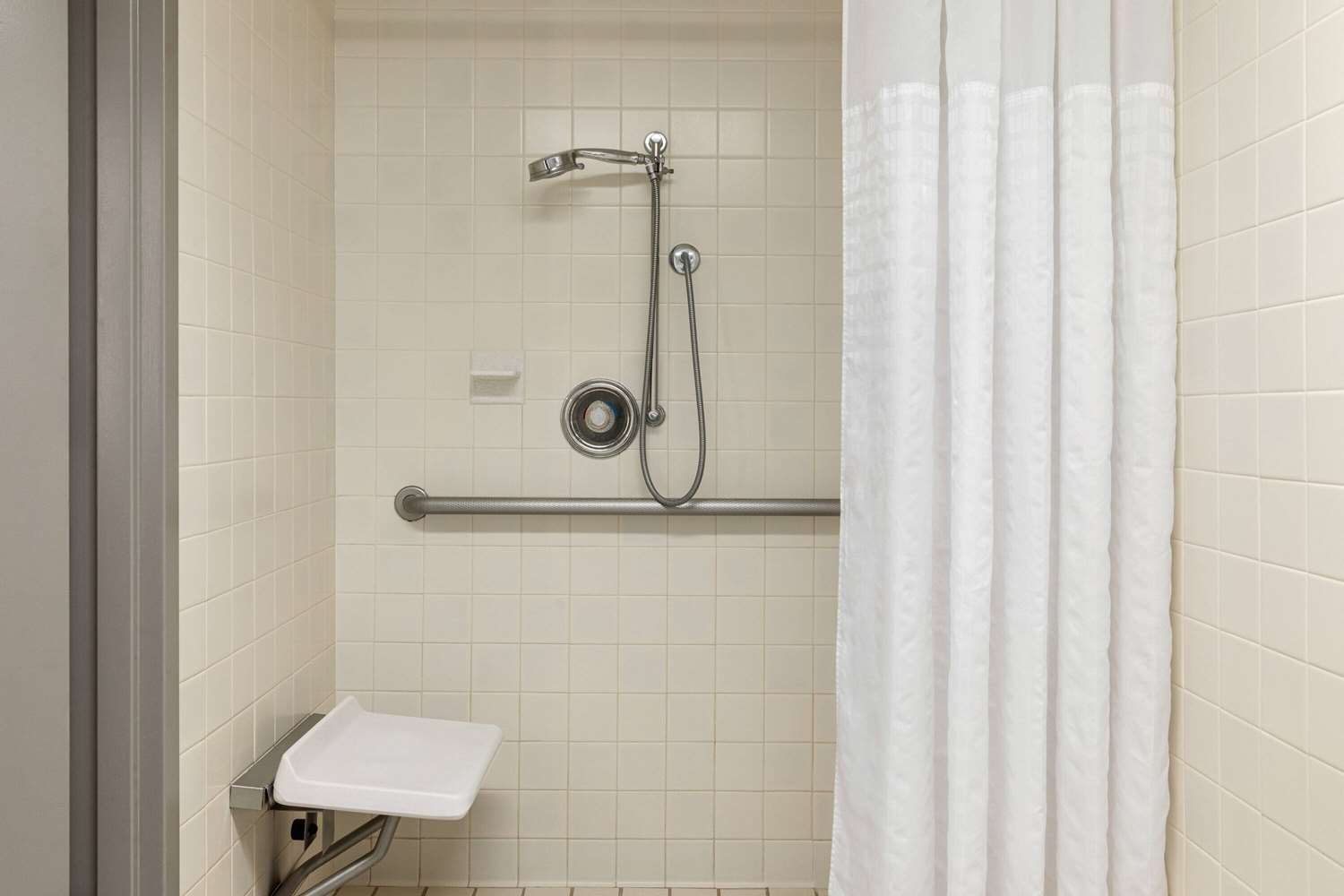 Days Inn By Wyndham Grand Island I-80 4/5