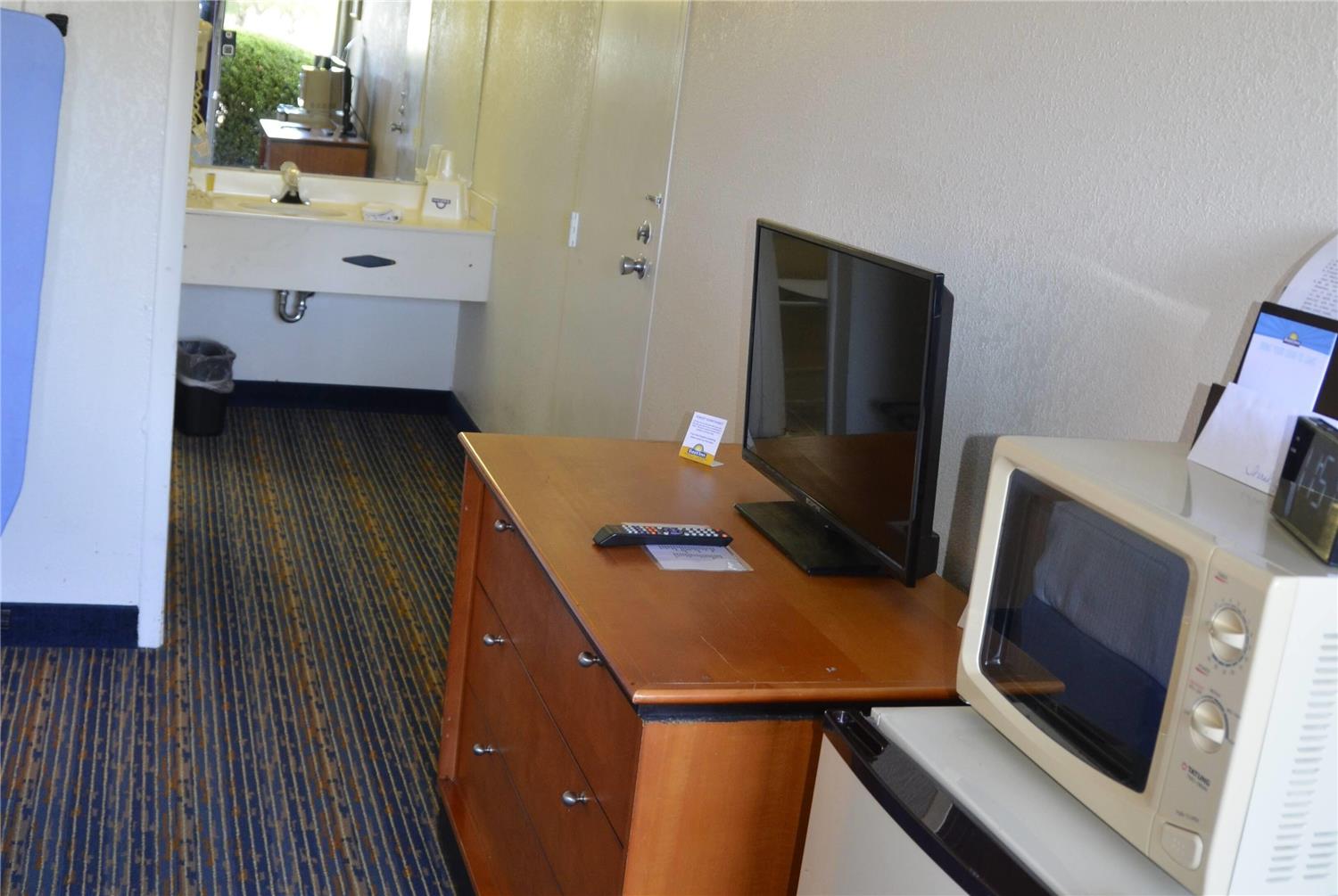 Days Inn by Wyndham Luray Shenandoah 23/33