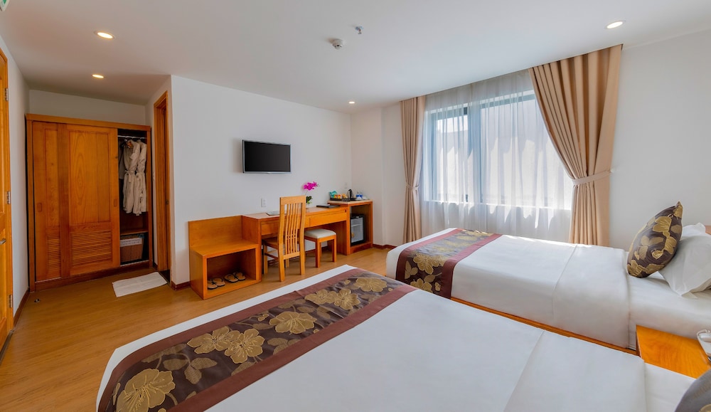 Merry Land Hotel Da Nang 8/29