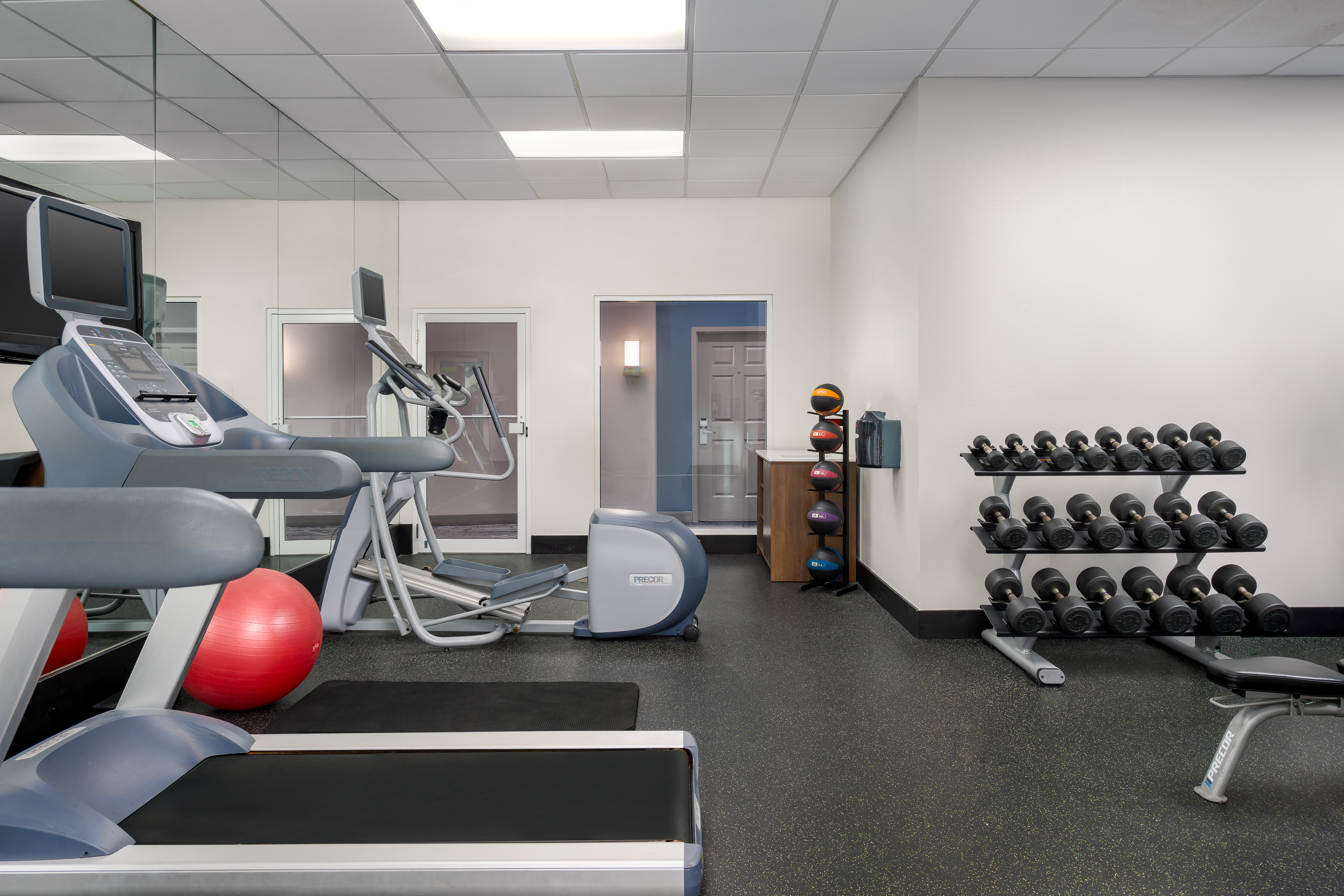Holiday Inn Express and Suites Kendall 42/77