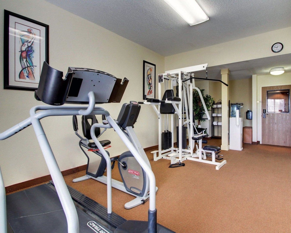 Comfort Inn & Suites Moss Point Pascagoula 24/40