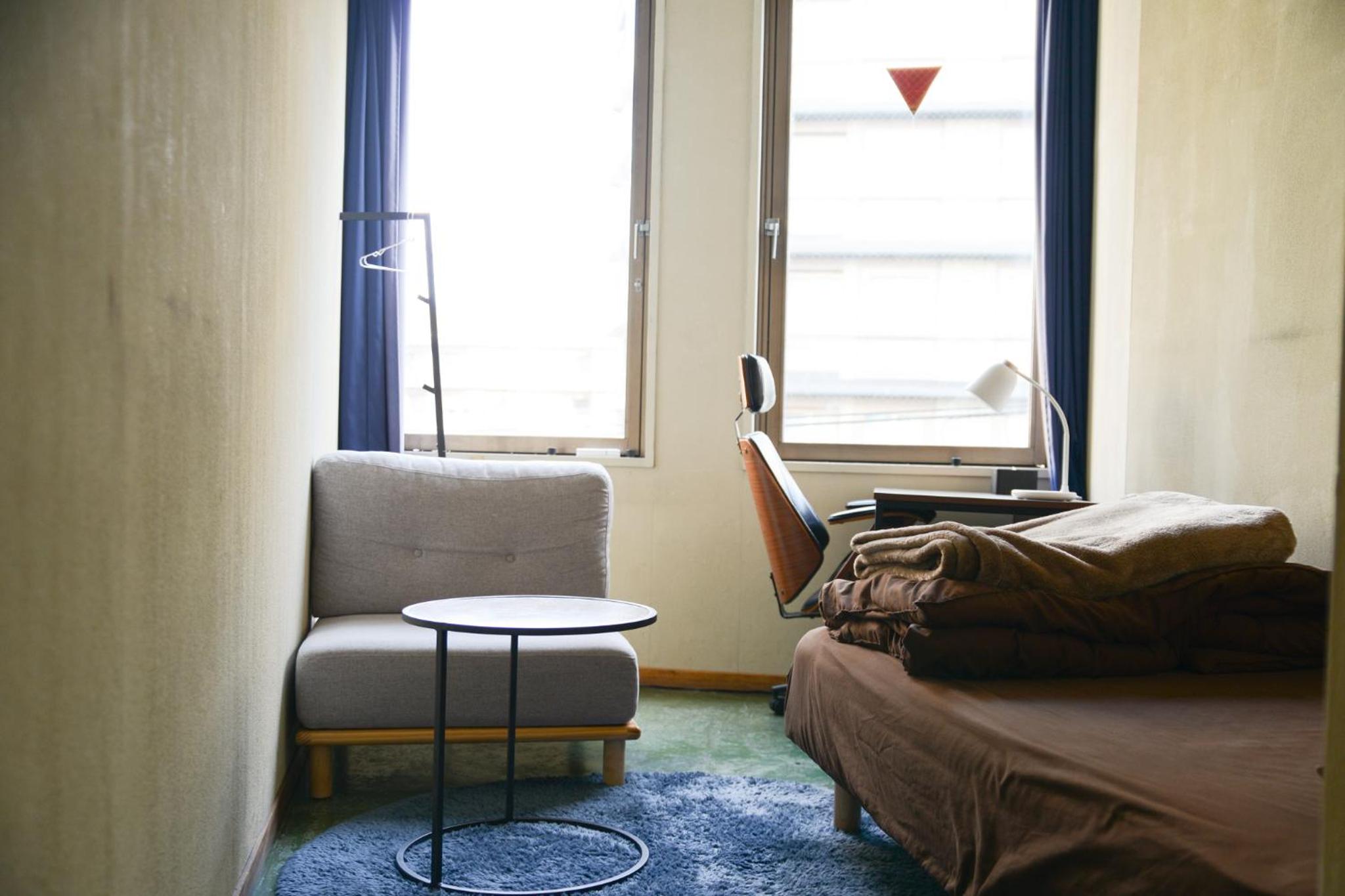 Room, Single