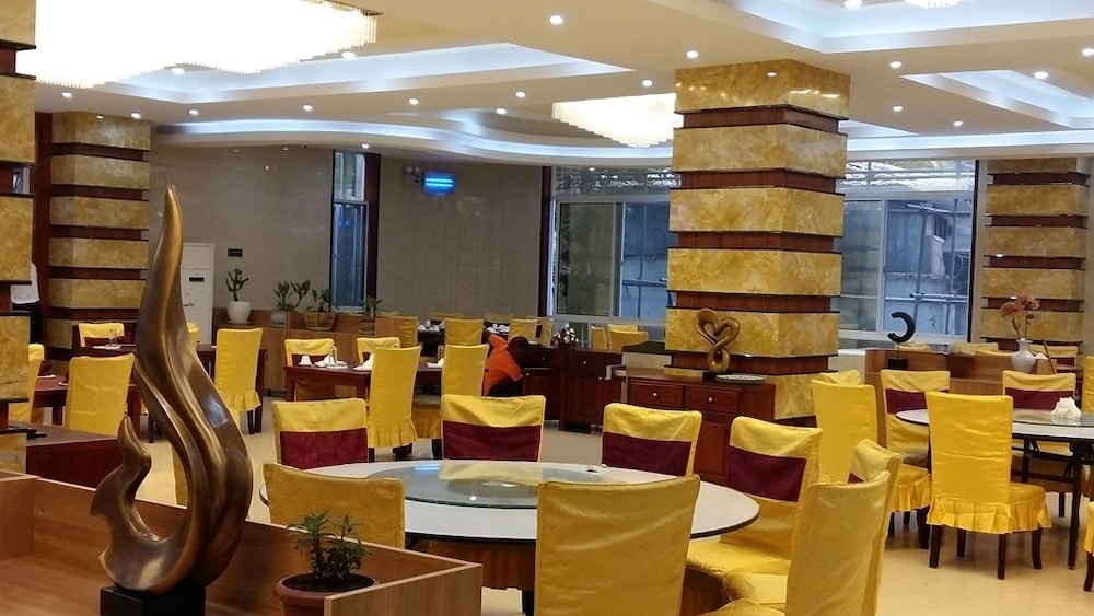 Kololo Courts Hotel & Restaurant 26/40
