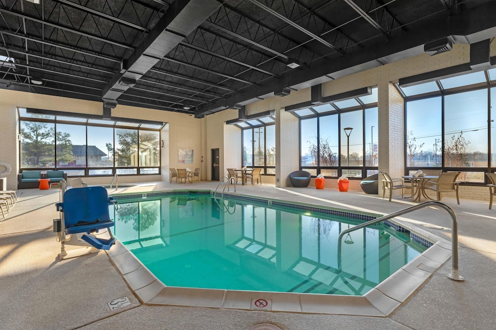 Drury Inn and Suites Joplin 24/50