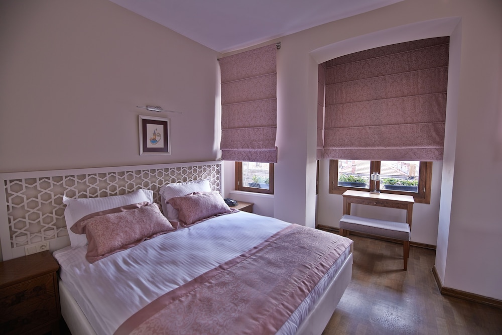 Arart Hotel 5/37