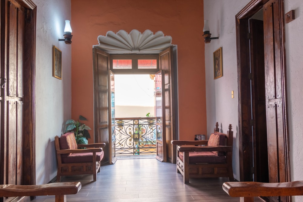 Hosteria Del Frayle 52/69