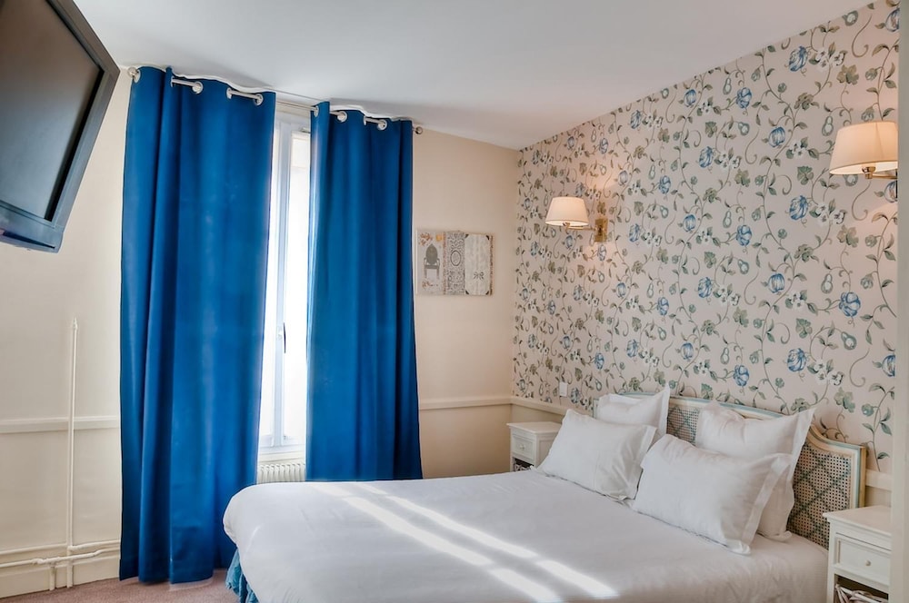 HOTEL DE LA MOTTE PICQUET 15/56