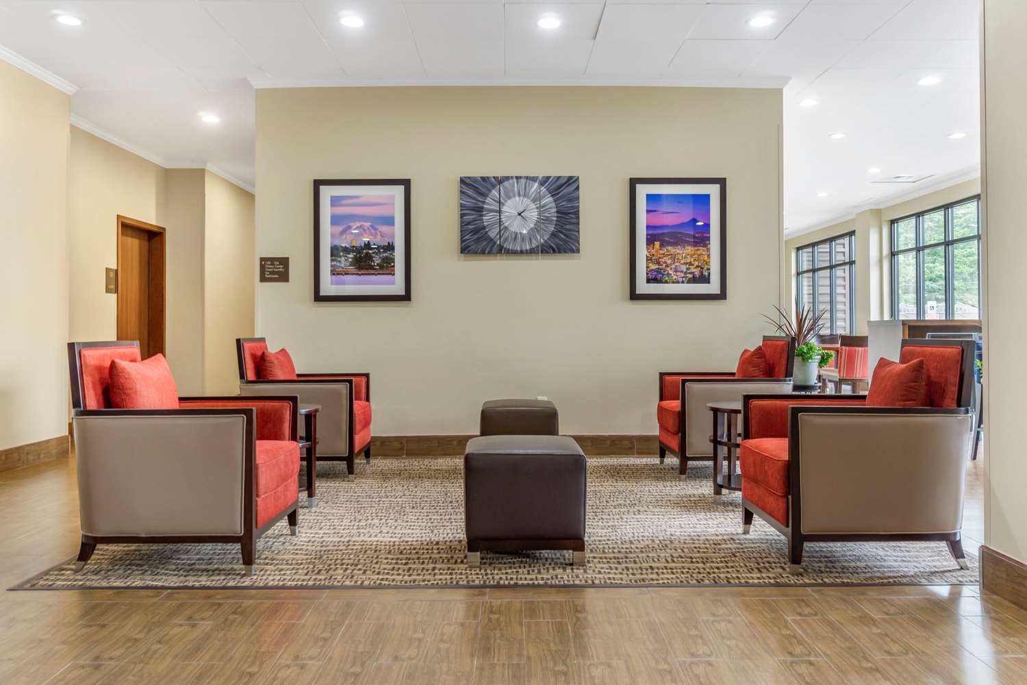 Comfort Inn and Suites Lakewood by JBLM 6/9