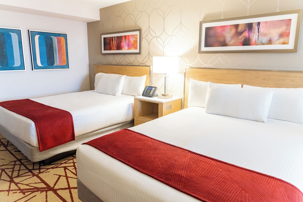 PREMIUM, 2 QUEEN BEDS