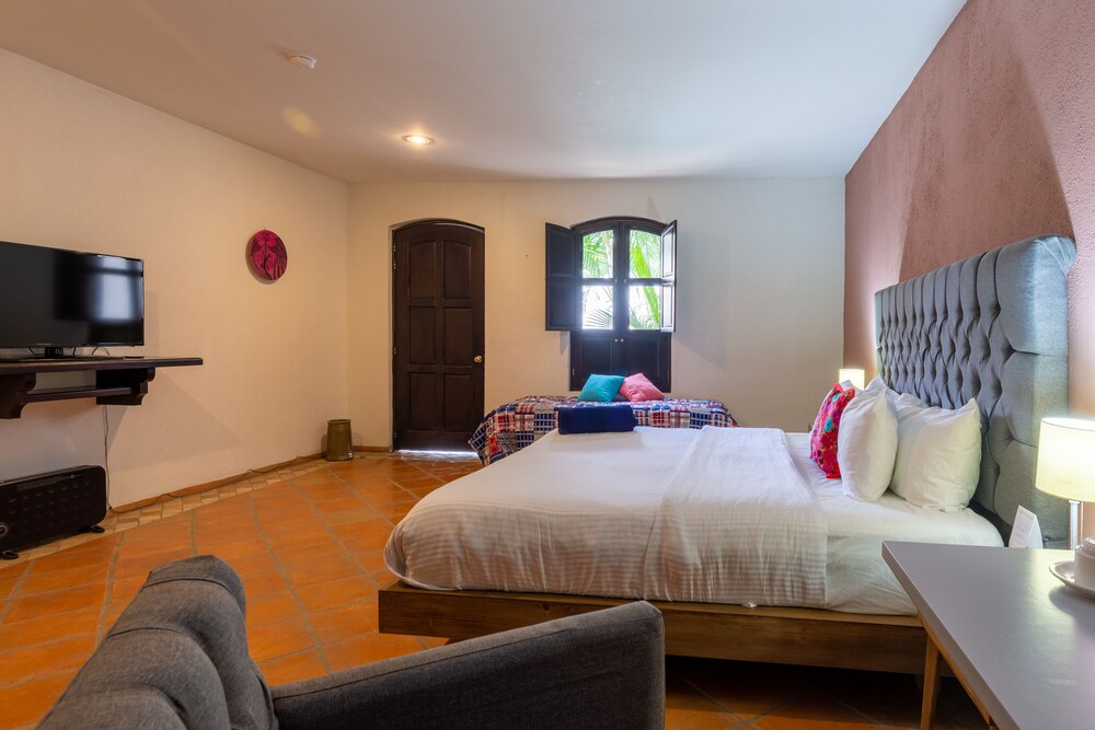 HOTEL HACIENDA SAN CRISTOBAL 21/68