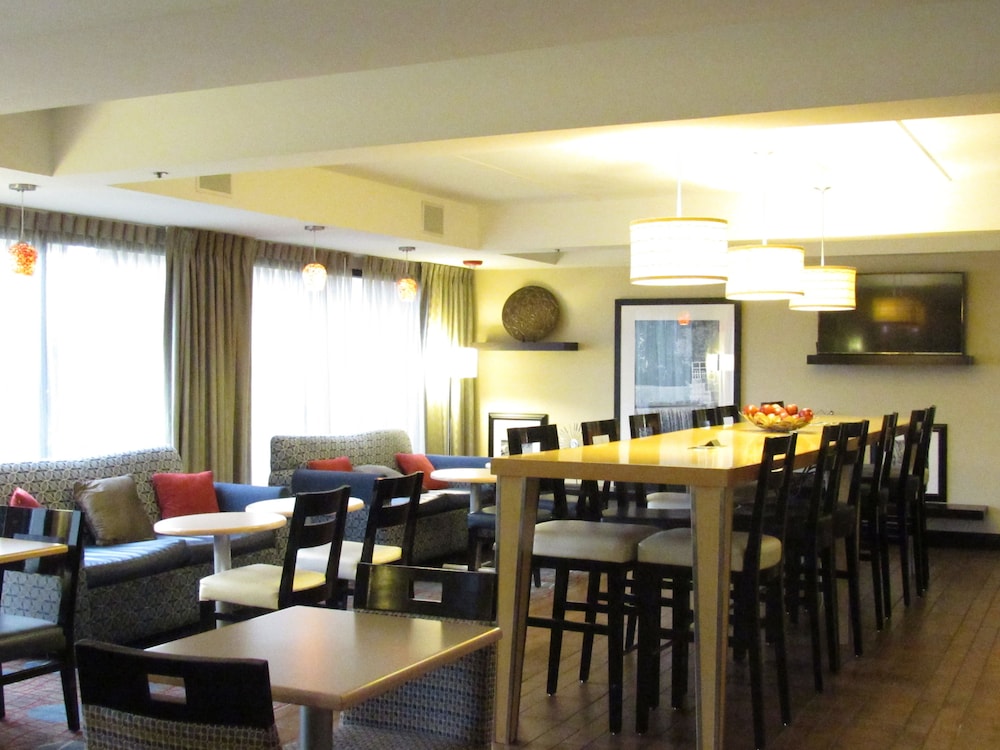 Hampton Inn Chicago-O'Hare International Airport 56/79