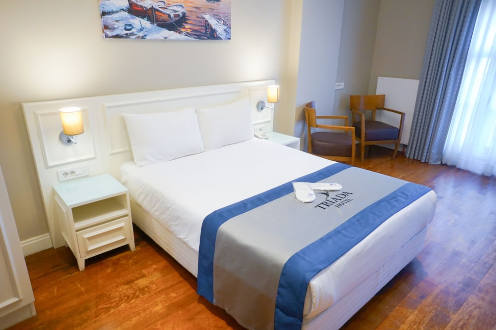 Triada Otel 17/76