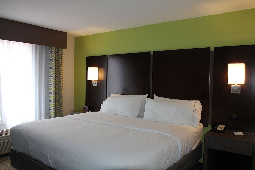 Holiday Inn Express Suites Sweetwater 14/44