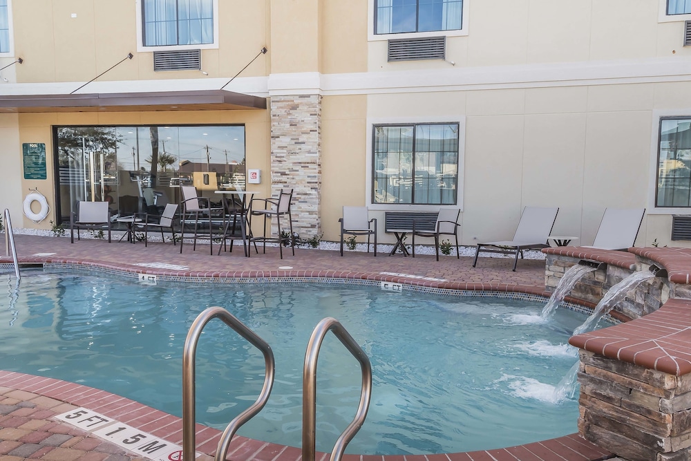 Comfort Inn Edinburg South Texas 24/46