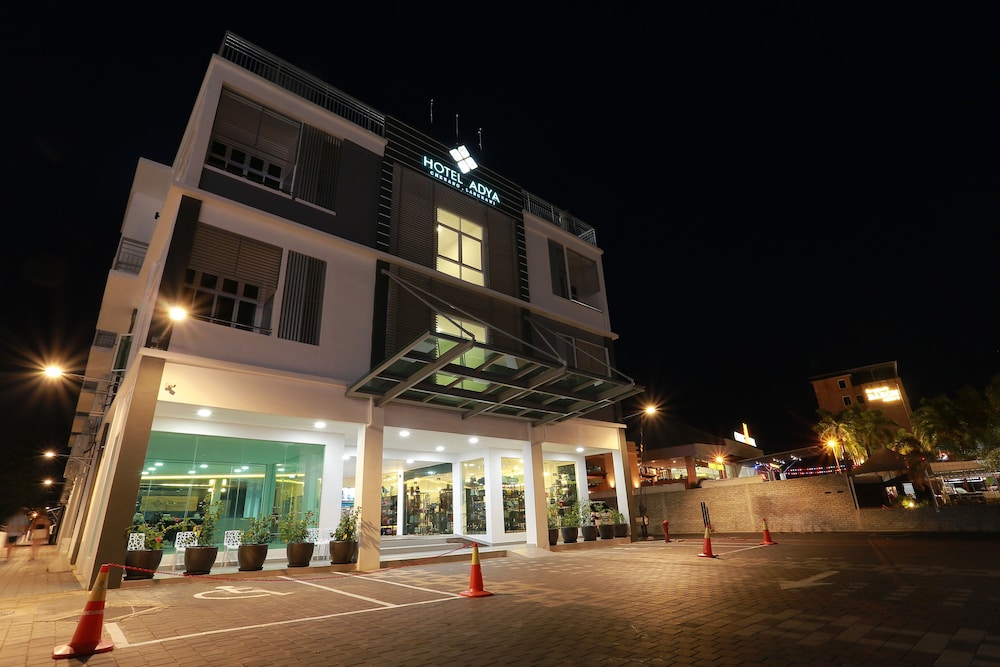 Hotel Adya Express 4/60