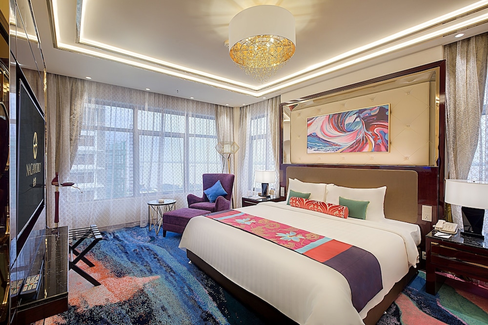 NagaWorld Hotel & Entertainment Complex 16/50